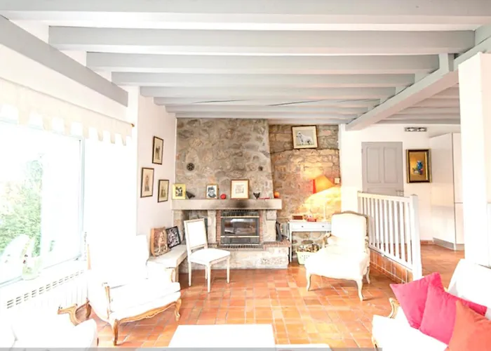 Сasa de vacaciones Manoir Majestueux à Avec Piscine Privée
