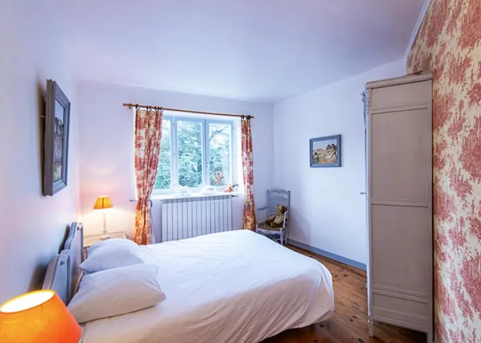 Manoir Majestueux à Avec Piscine Privée Сasa de vacaciones