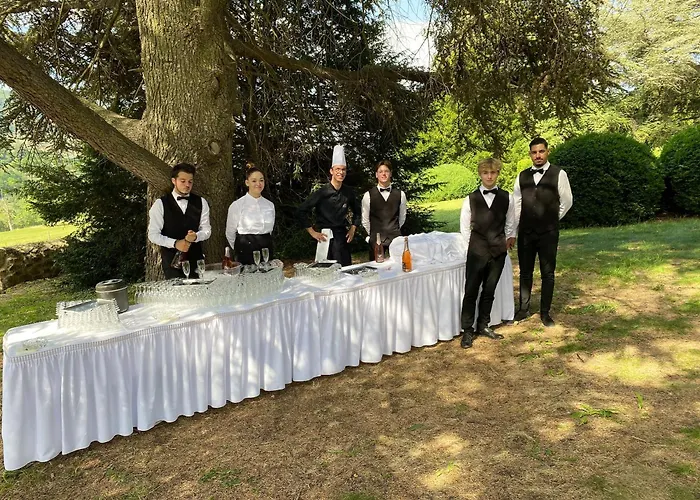 Manoir Majestueux à Avec Piscine Privée