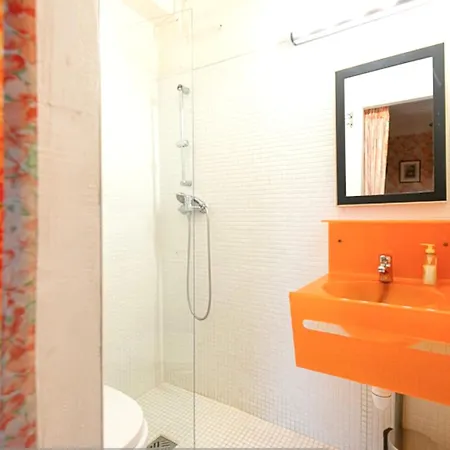 Demeure De 15 Avec Piscine Privee Jardin Clos Et Wifi A *