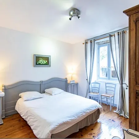 Demeure De 15 Avec Piscine Privee Jardin Clos Et Wifi A Satillieu