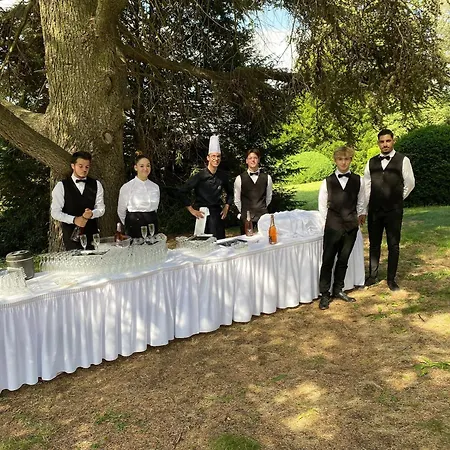Manoir Majestueux à Avec Piscine Privée
