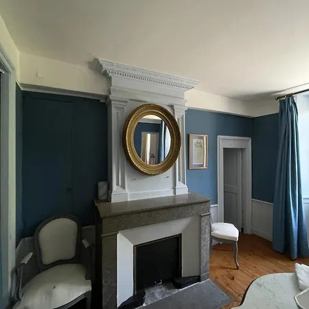 Manoir Majestueux à Avec Piscine Privée Satillieu