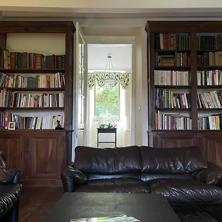 Manoir Majestueux à Avec Piscine Privée Casa de Férias *
