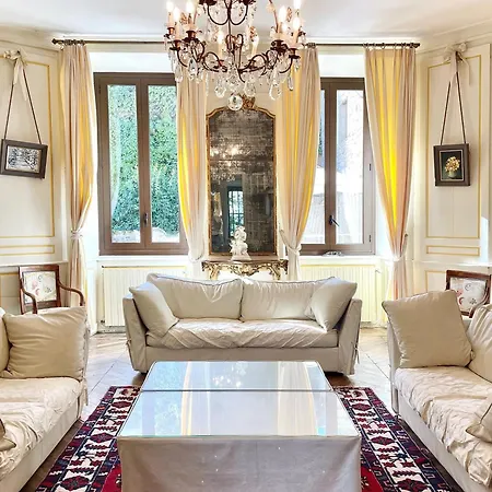 Manoir Majestueux à Avec Piscine Privée * Satillieu