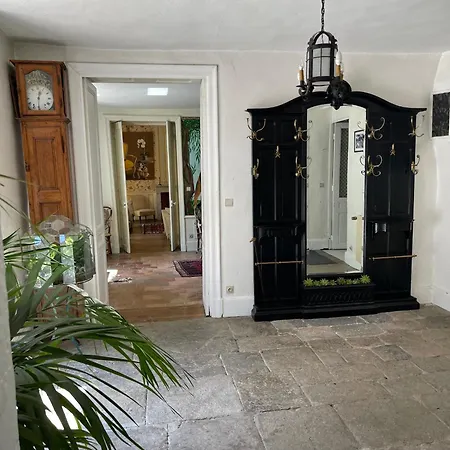 Manoir Majestueux à Avec Piscine Privée Casa de Férias