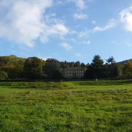 Manoir Majestueux à Avec Piscine Privée Casa de Férias Satillieu
